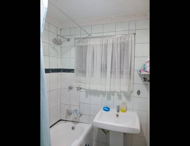 3 BEDROOM HOUSE FOR SALE IN LOTUS GARDENS